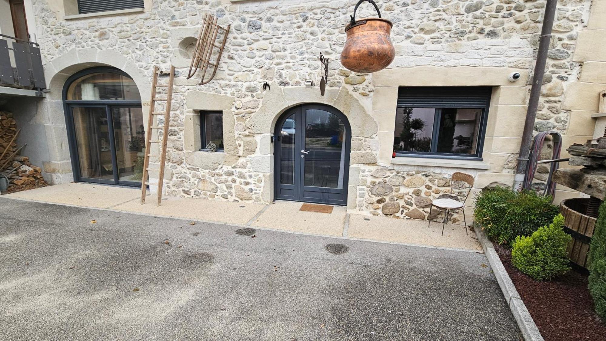 Spa Dans Les Alpes Desingy Exterior photo